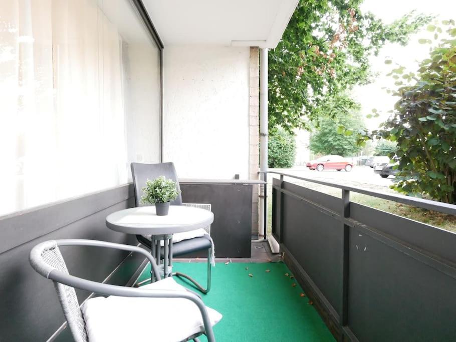 61 M2 Erdgeschosswohnung Mit Eigenem Parkplatz Vorm Haus أوسنابروك المظهر الخارجي الصورة