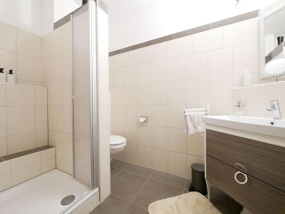 61 M2 Erdgeschosswohnung Mit Eigenem Parkplatz Vorm Haus أوسنابروك المظهر الخارجي الصورة